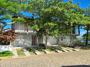 RESIDENCIAL COM CASAS DE 3 DORM